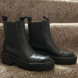 TORY BURCH Chelsea Lug Boots